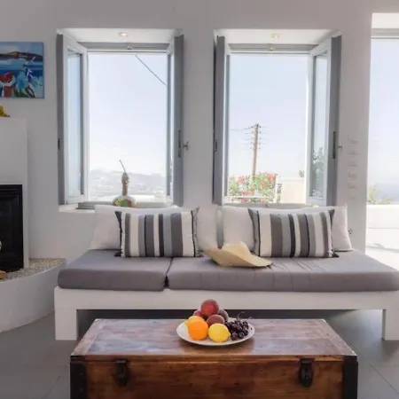 Trilogy Boutique - Ampelos Pýrgos