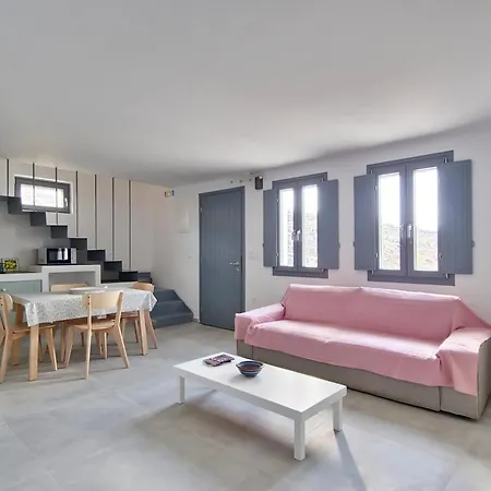 Vila Trilogy Boutique - Ampelos Pýrgos