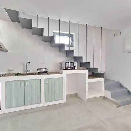 Vila Trilogy Boutique - Ampelos *