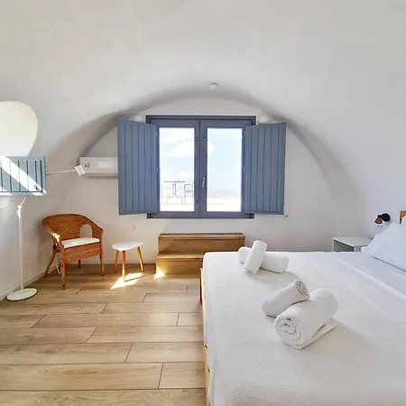 Vila Trilogy Boutique - Ampelos *